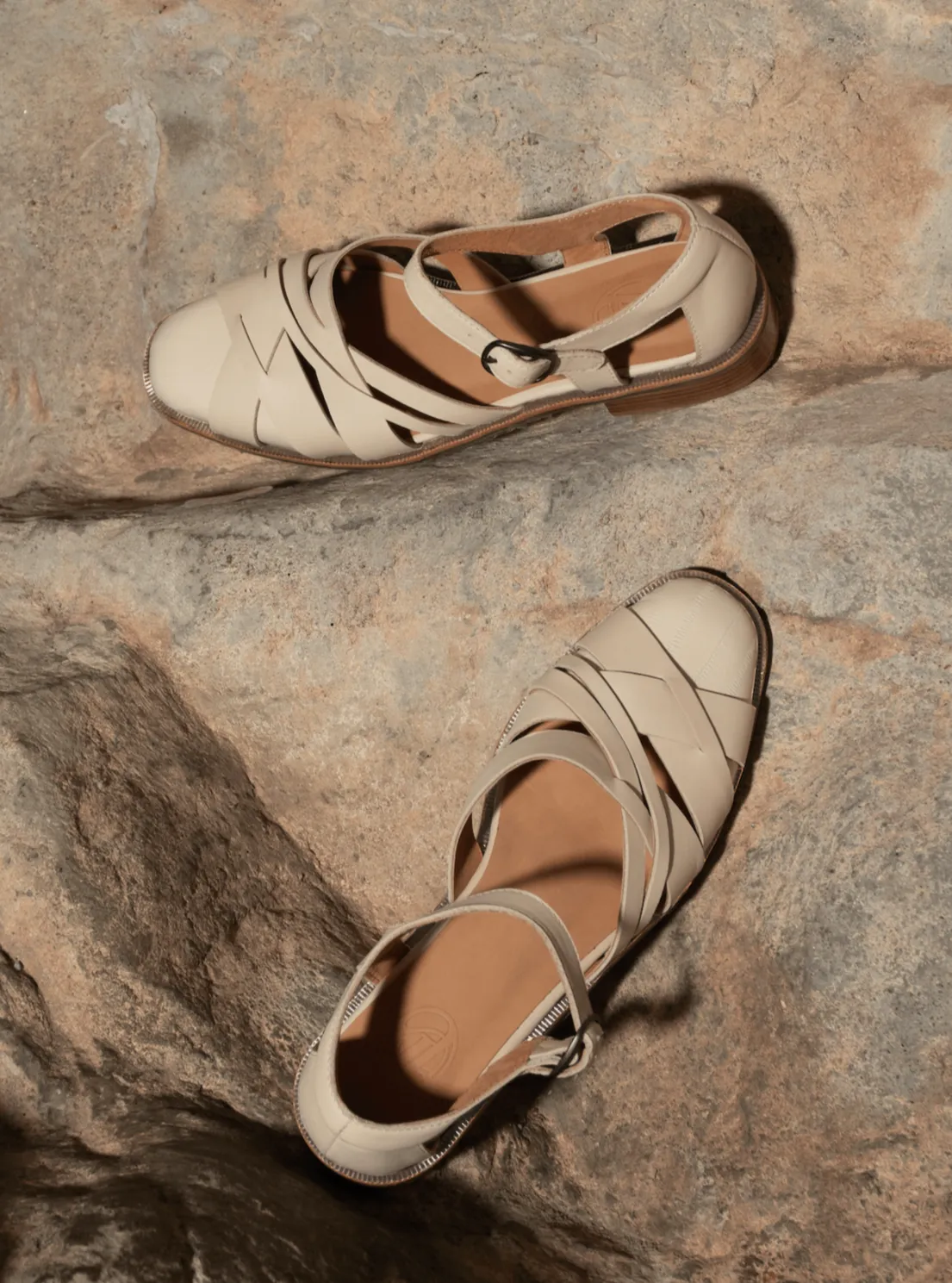 Round-Toe Strappy Sandals